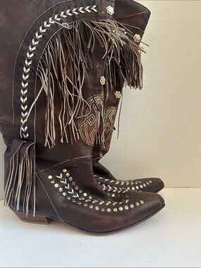 Leather Cowgirl Boots • Imported, made in Spain